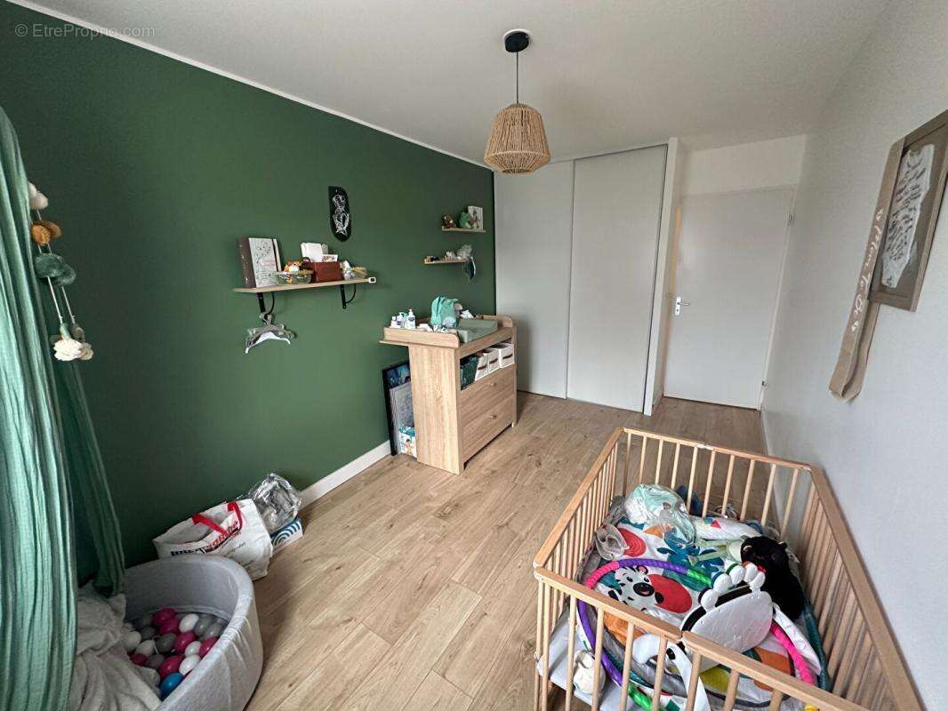 Appartement à COURNONTERRAL