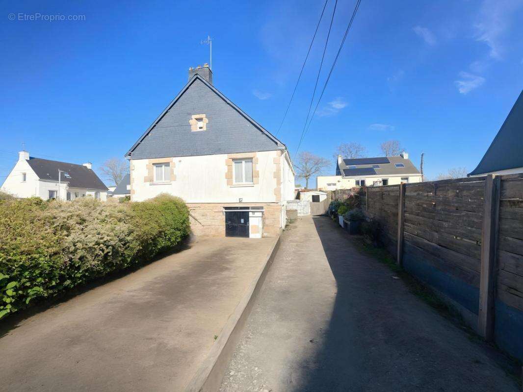 Maison à SAINT-JEAN-BREVELAY