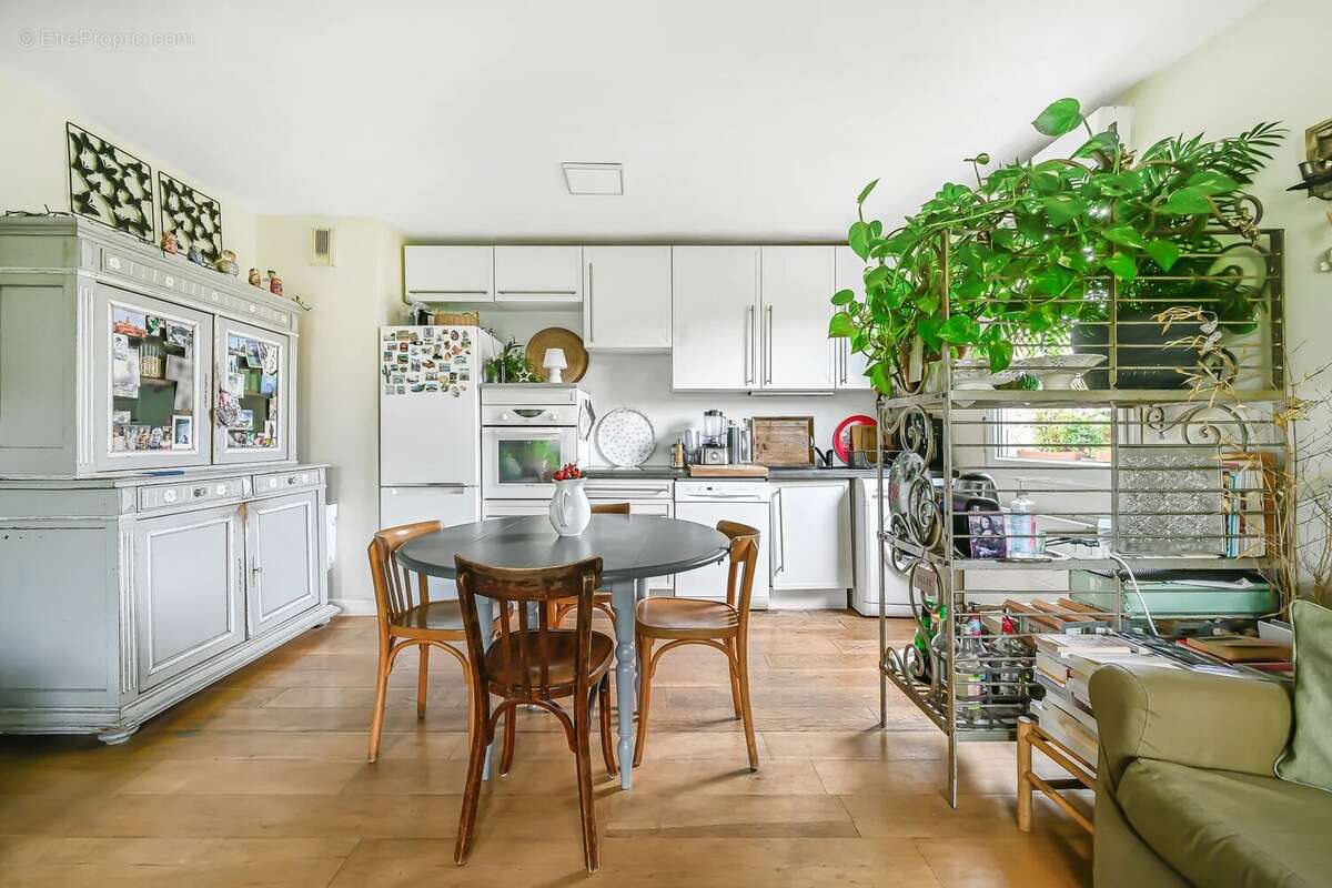Appartement à IVRY-SUR-SEINE