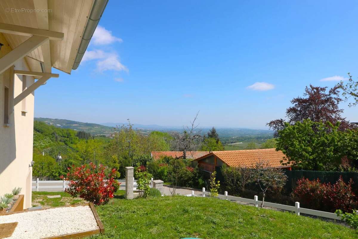 Maison à THURINS