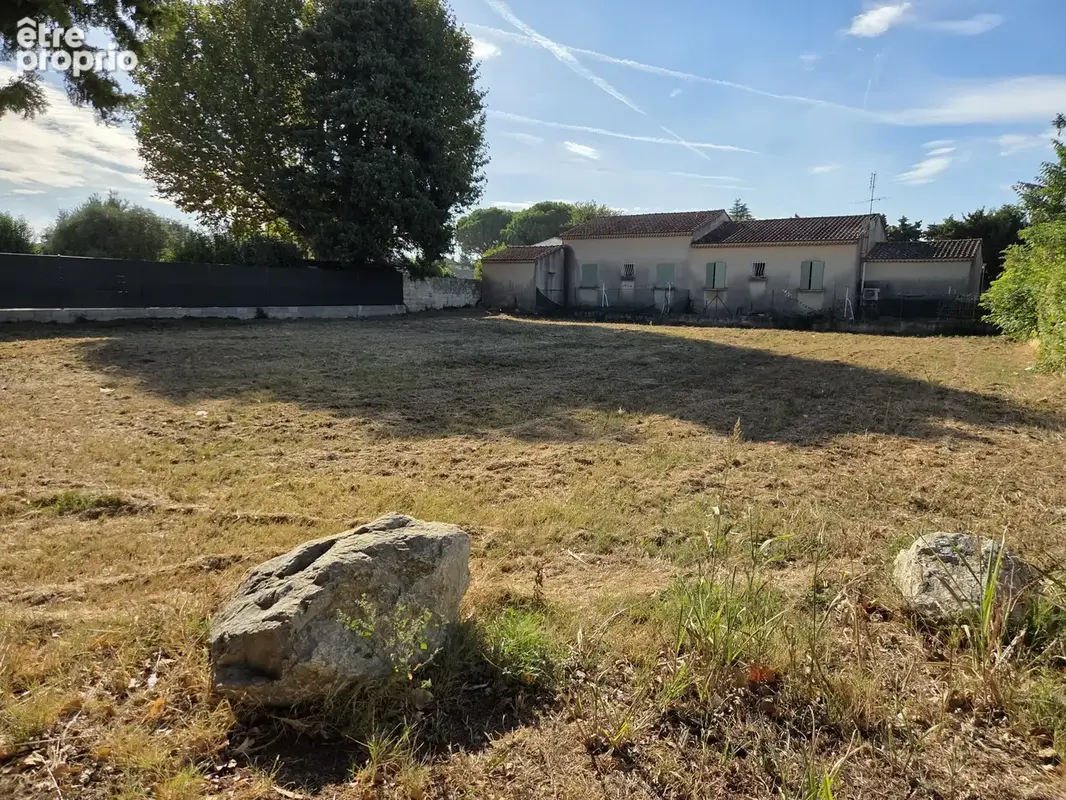 Terrain à ROGNONAS