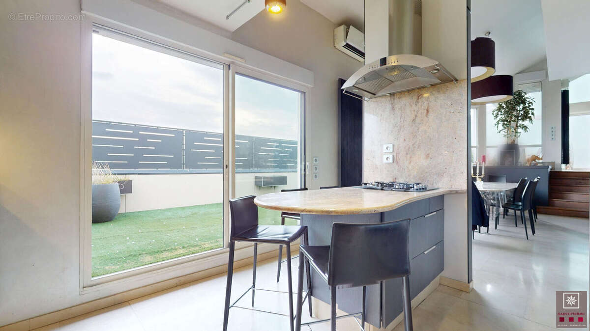 Appartement à LYON-8E
