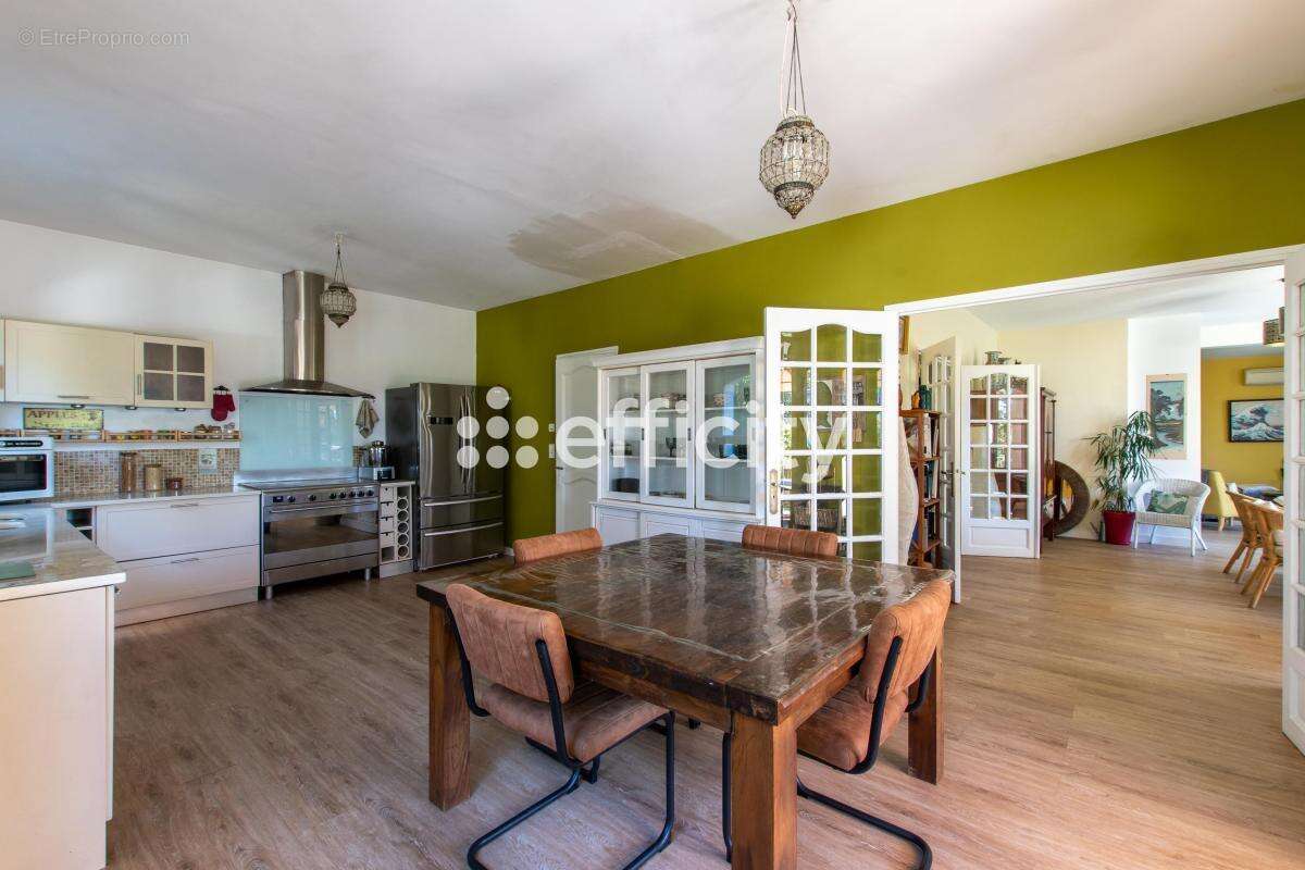 Maison à CASTELNAU-LE-LEZ