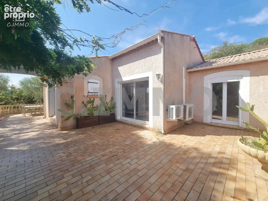Grande villa de type 5 de PP de 139 m2 avec garage et piscine + hangar de 160 m2 - photo 2
