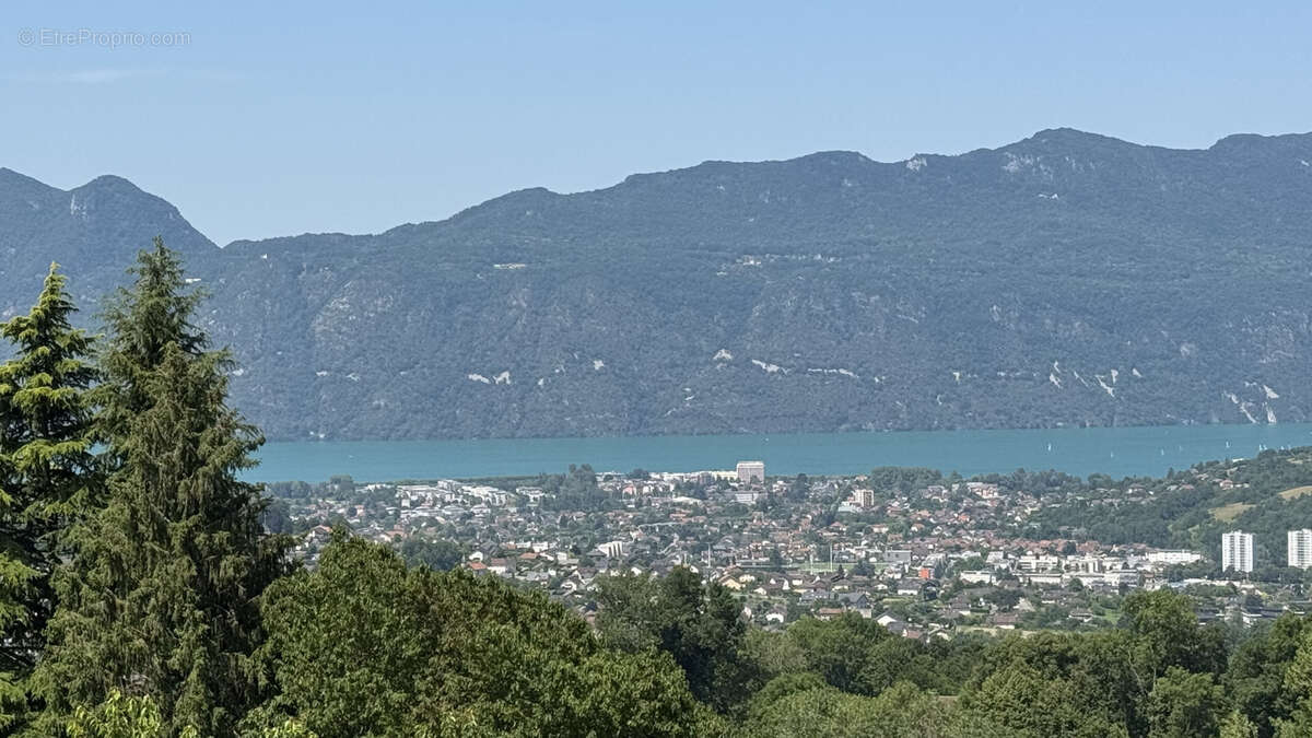 Maison à PUGNY-CHATENOD