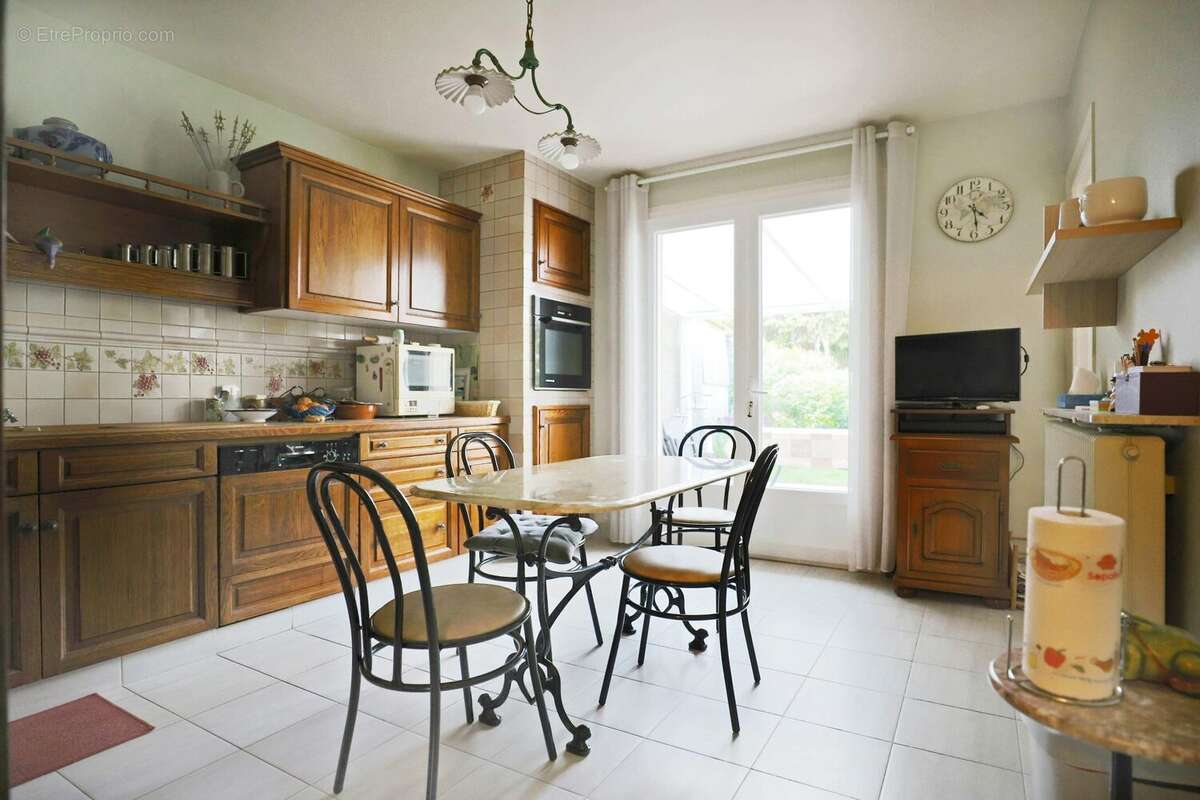 Maison 224 m² à Montreuil  - photo 5
