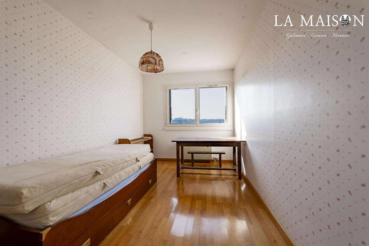 Appartement à TALANT