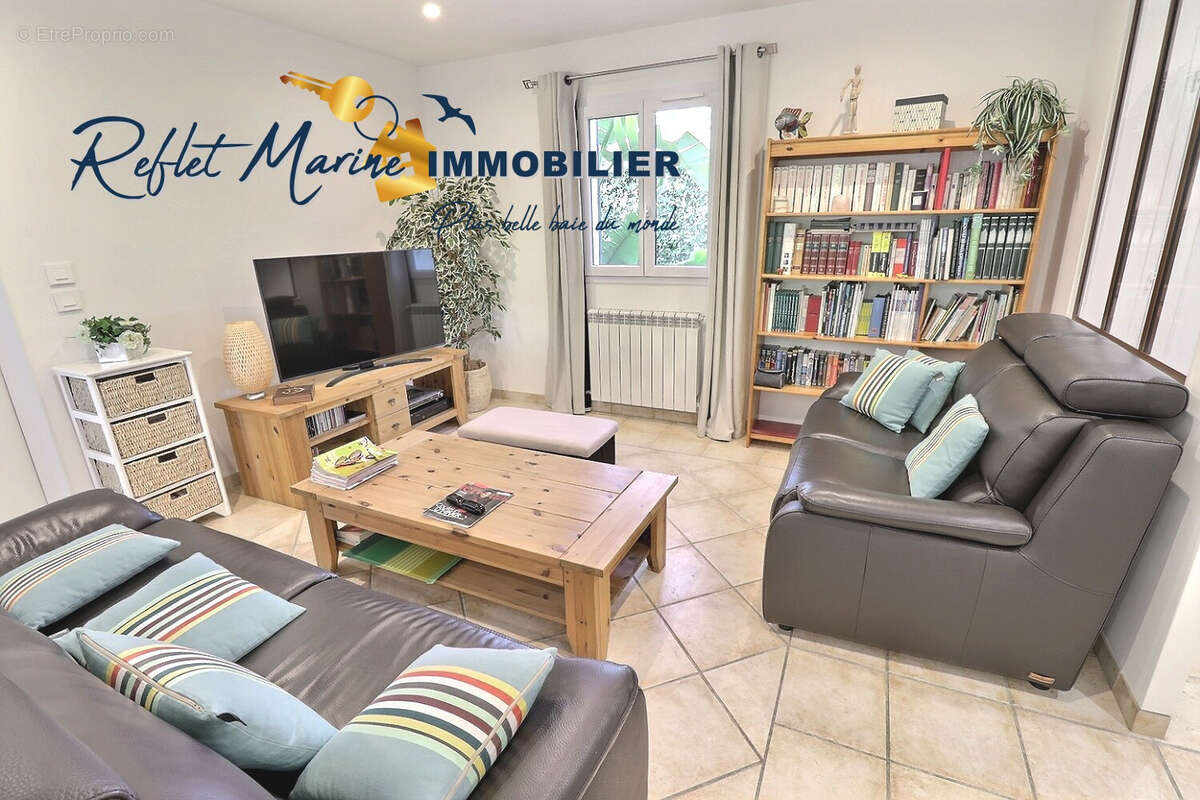 Maison à SAINT-CYR-SUR-MER