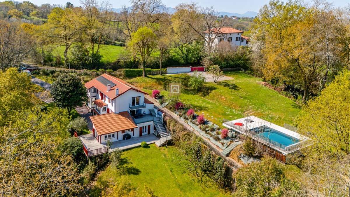 Biarritz -arcangues villa d'exception  elegance authenticité et calme absolu - photo 16