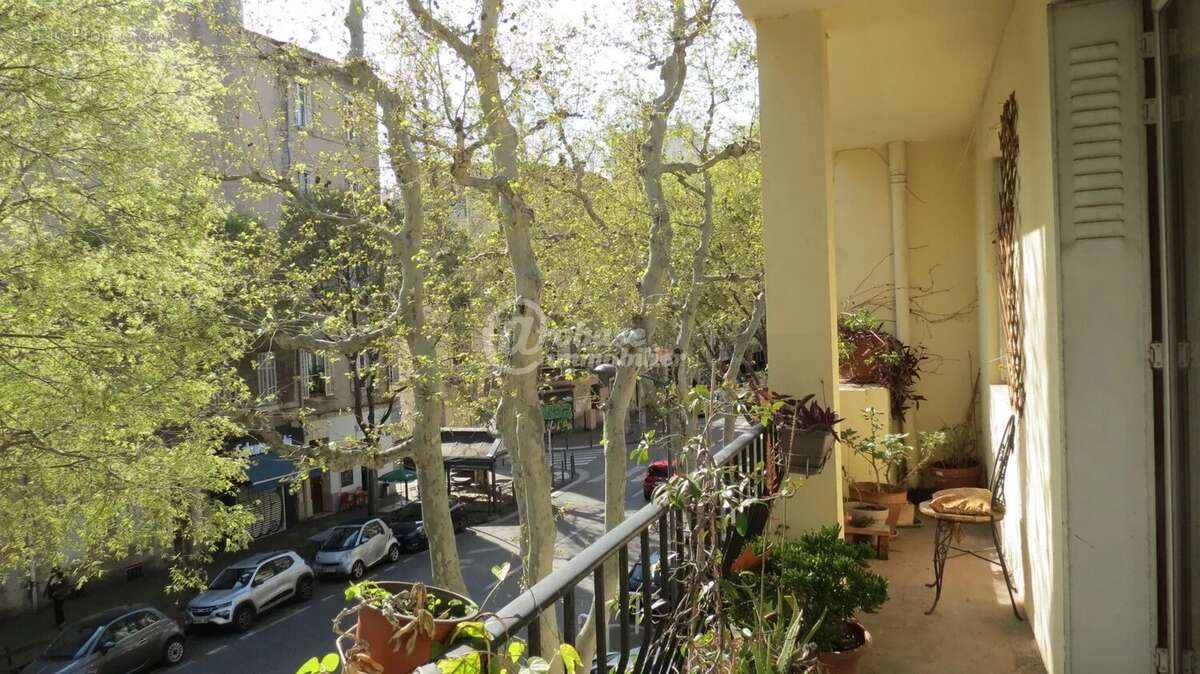 Appartement à MARSEILLE-5E