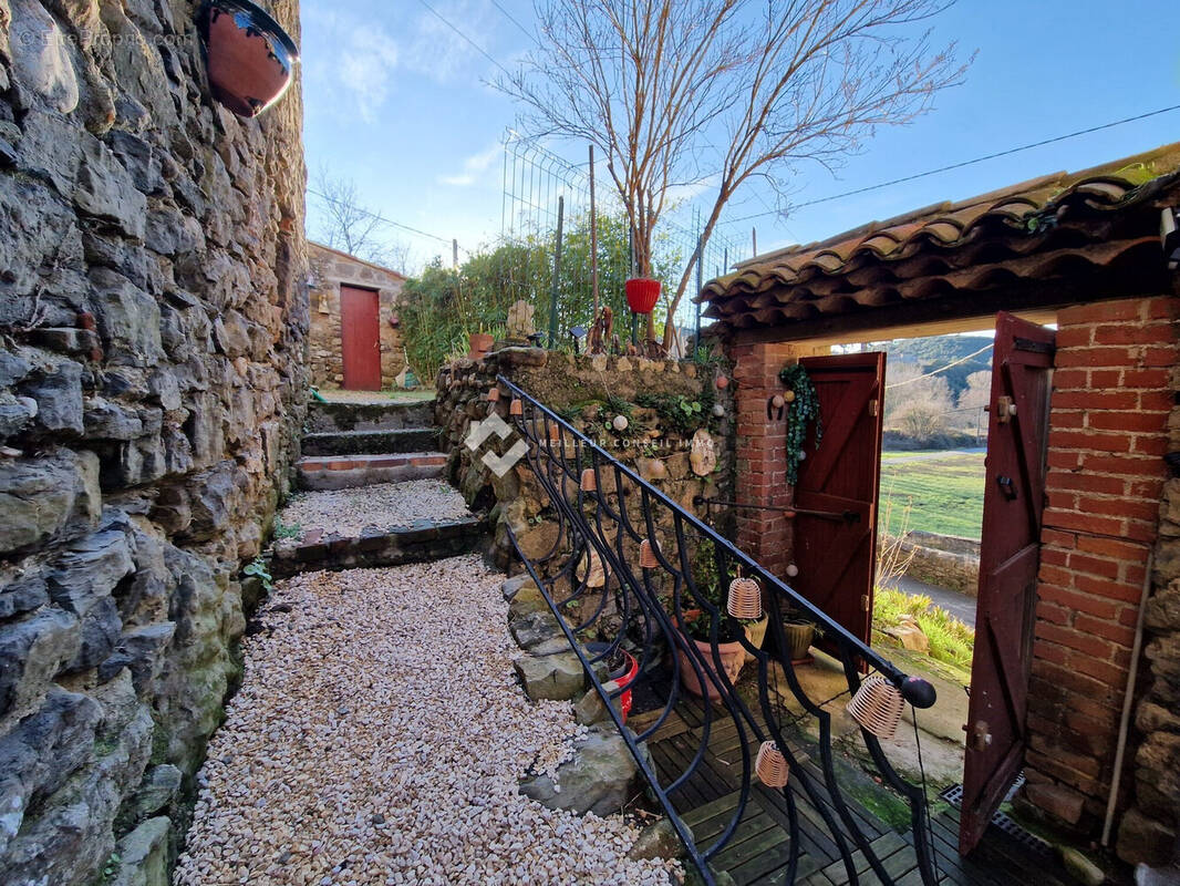 Maison à SAINT-MARTIN-DE-VALGALGUES