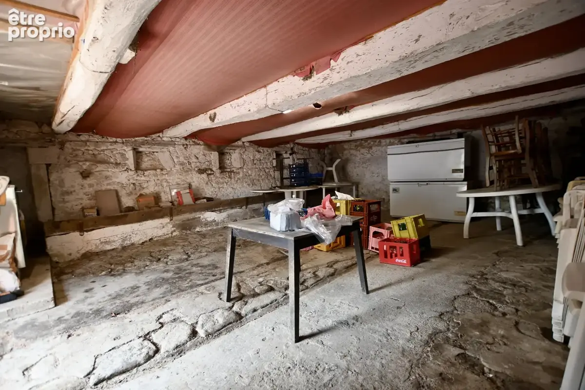 Ancien hôtel-restaurant, dépendances et terrain - photo 22
