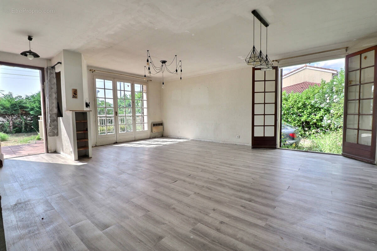 Maison à IZON
