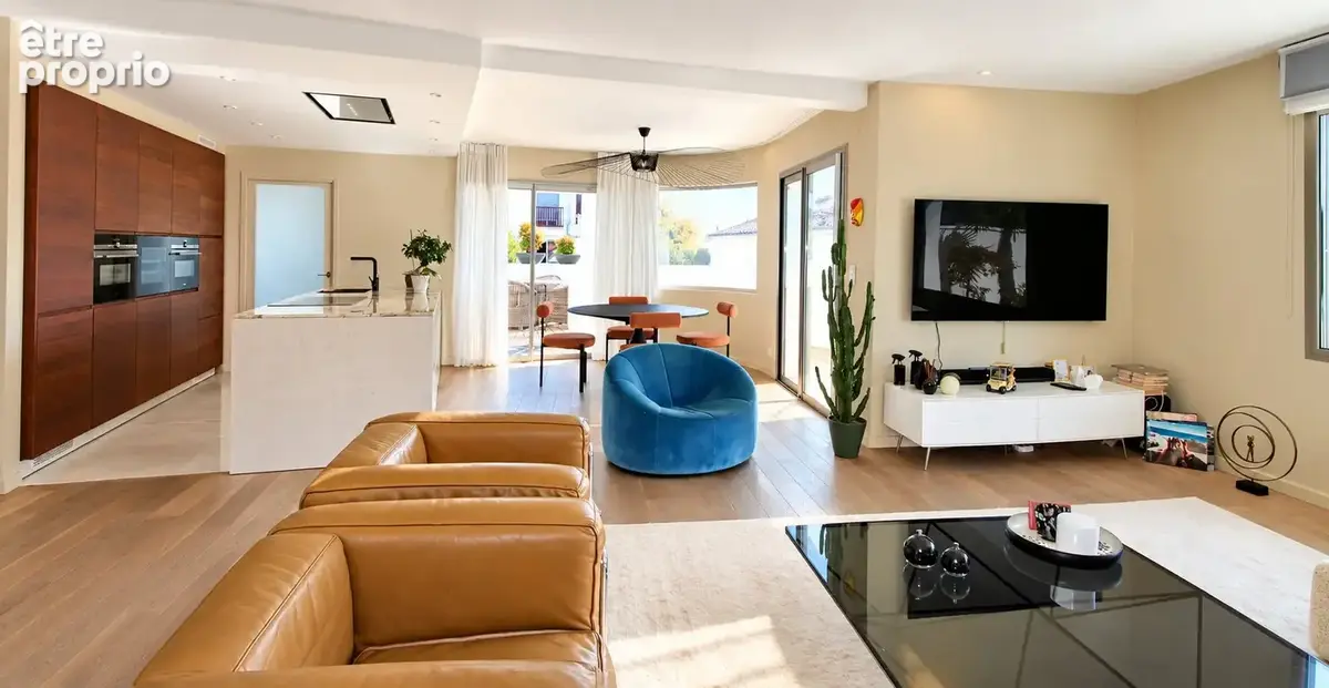 Centre Ville Hossegor, appartement de 100m2 avec terrasse de 55 m2, 2 boxes privatifs en sous-sol - photo 3