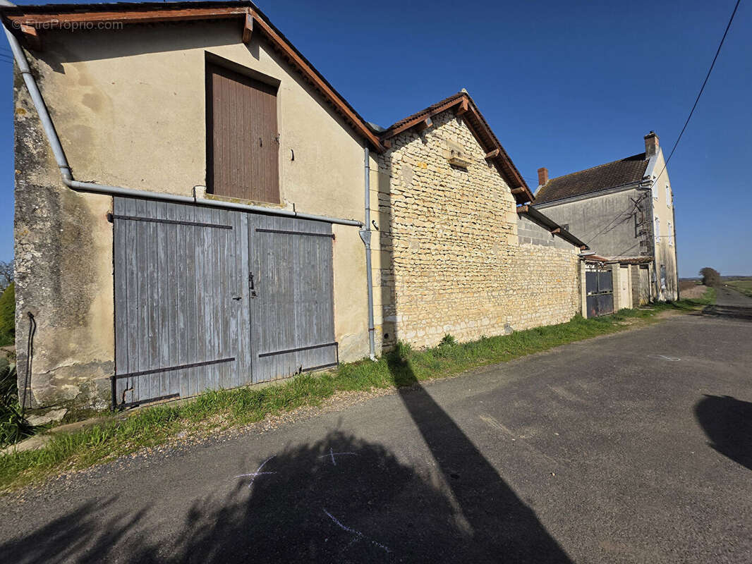 Maison à POUANT