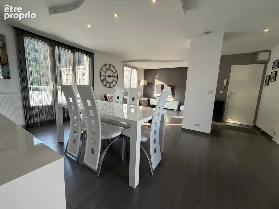 HIDRI IMMO PLUS vous propose en Exclusivité un appartement 2 pièces avec balcons et cave à Seyssinet-Pariset - photo 4