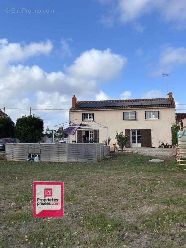 Maison à NALLIERS