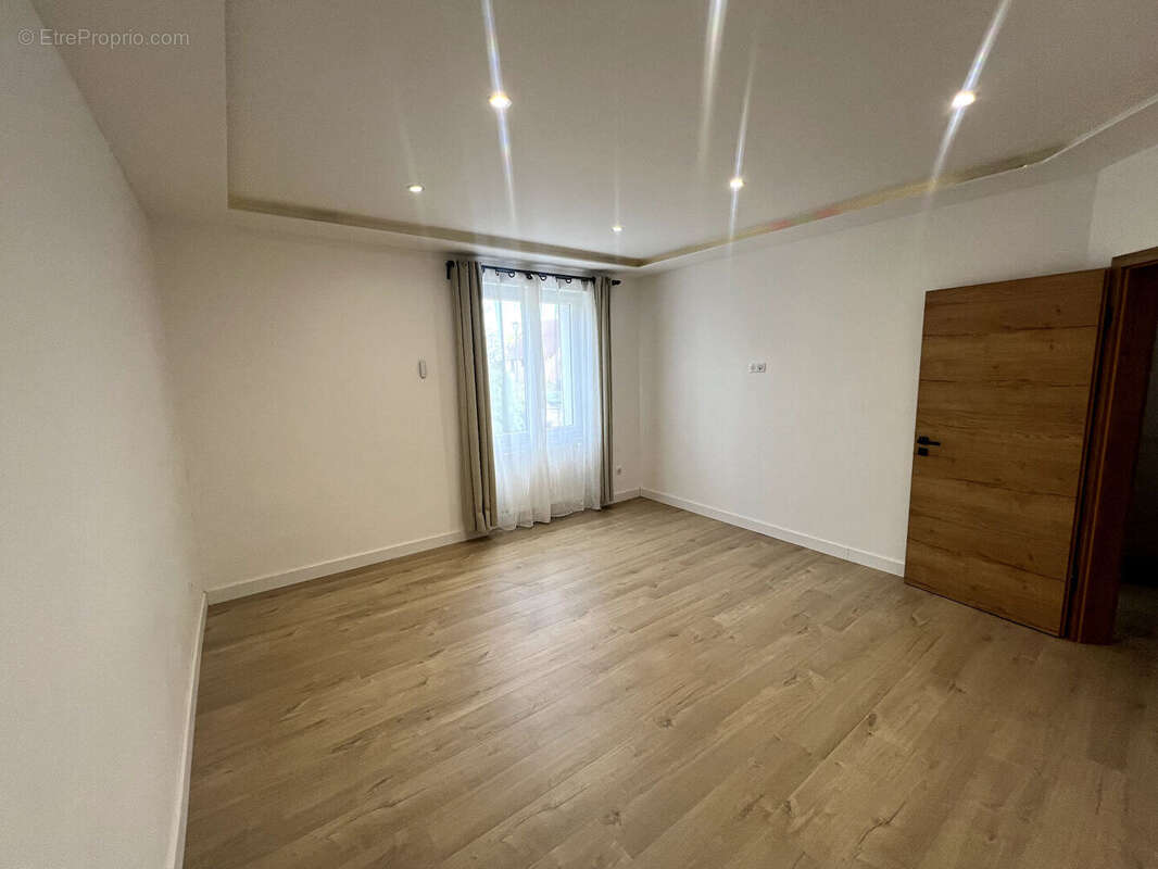 Maison 236 m² à Illzach  - photo 9