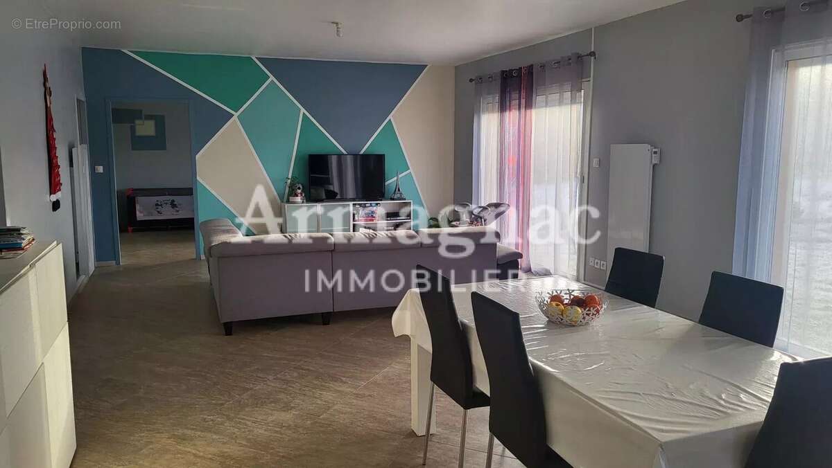 Maison à CASTELNAU-D&#039;AUZAN