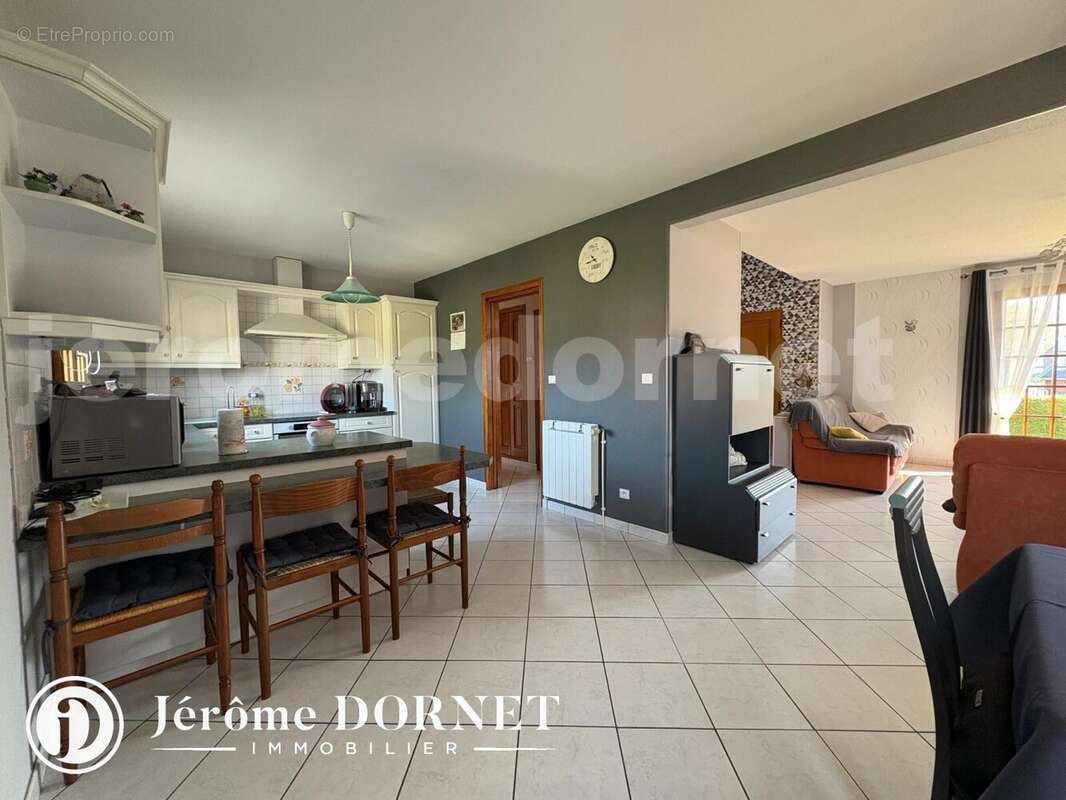 dest-bou_00014_95c6708 - Maison à FORMERIE