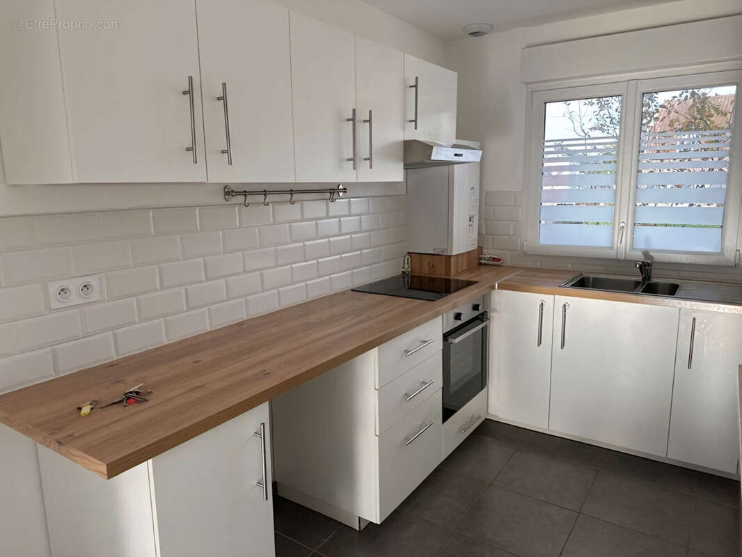 Maison à NEUVILLE-EN-FERRAIN