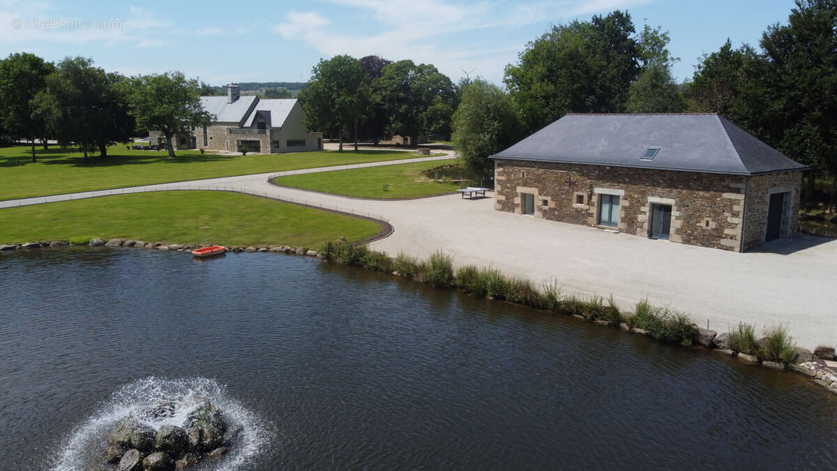 Maison à SAINT-SEVER-CALVADOS