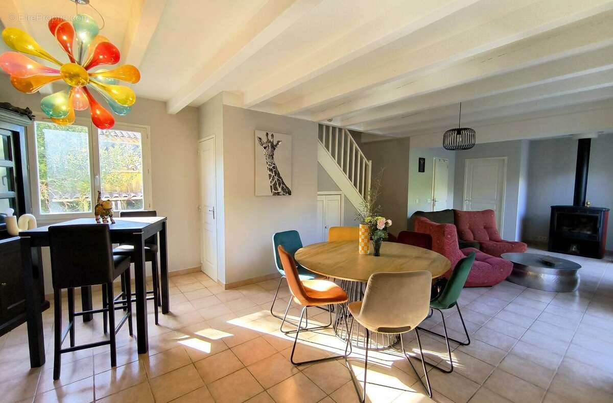 Maison à SAINT-QUENTIN-LA-POTERIE