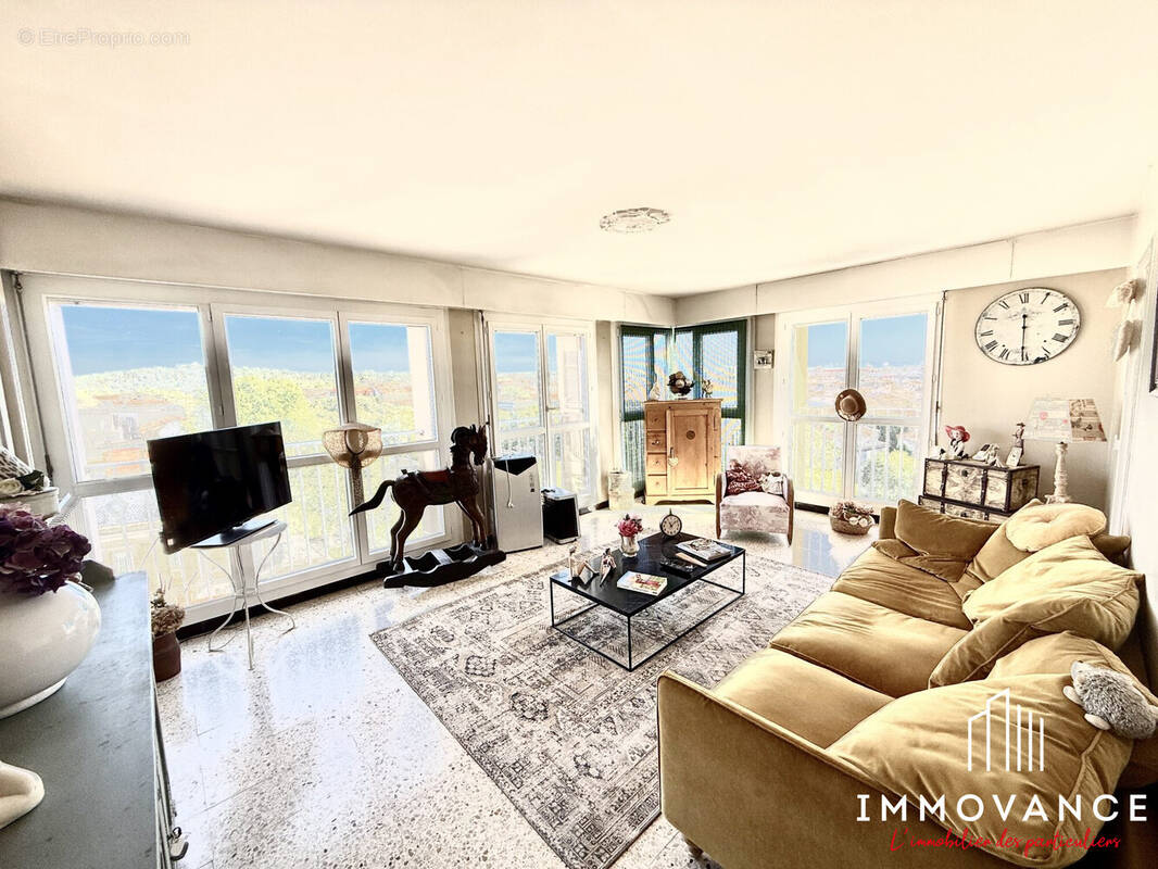 Appartement à NIMES