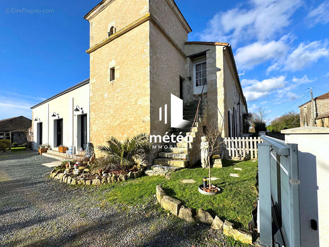 Maison en pierre de 226m² Luçon 4 chambres - photo 17