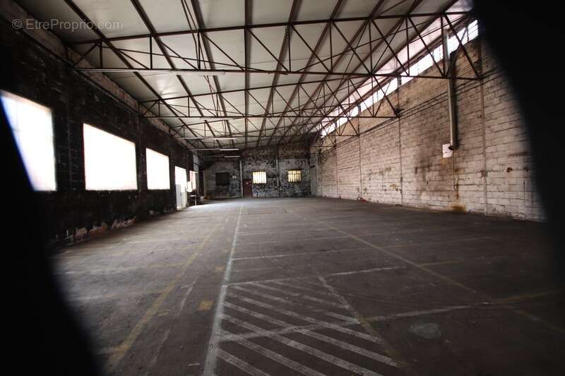 Commerce à LA CLAYETTE