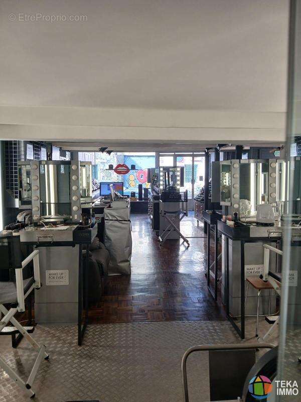Cession de bail – Local commercial 132,66 m² – Centre-ville Saint-Denis 97400 - photo 2