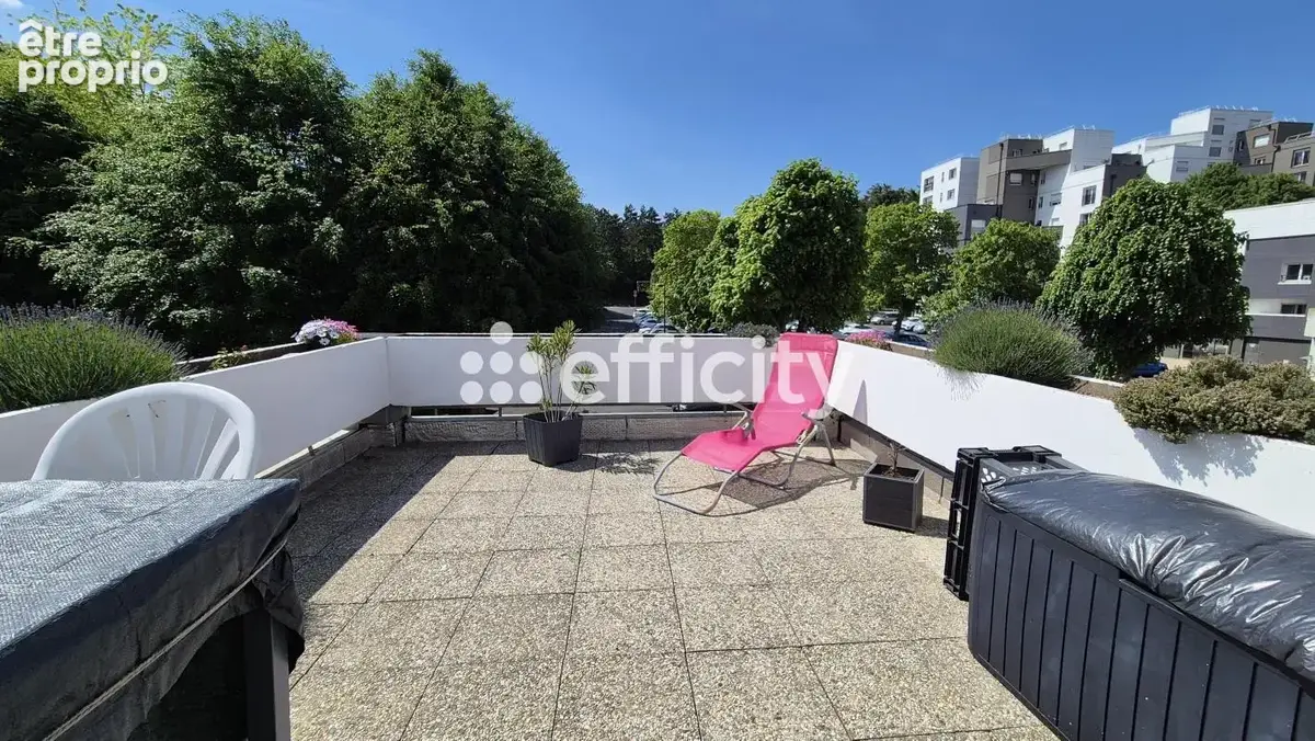 Appartement 64 m² à Herouville-Saint-Clair  - photo 1