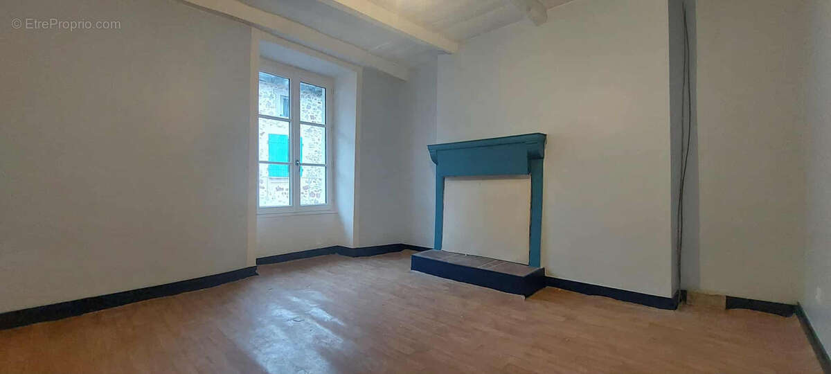 Maison à AVAILLES-LIMOUZINE
