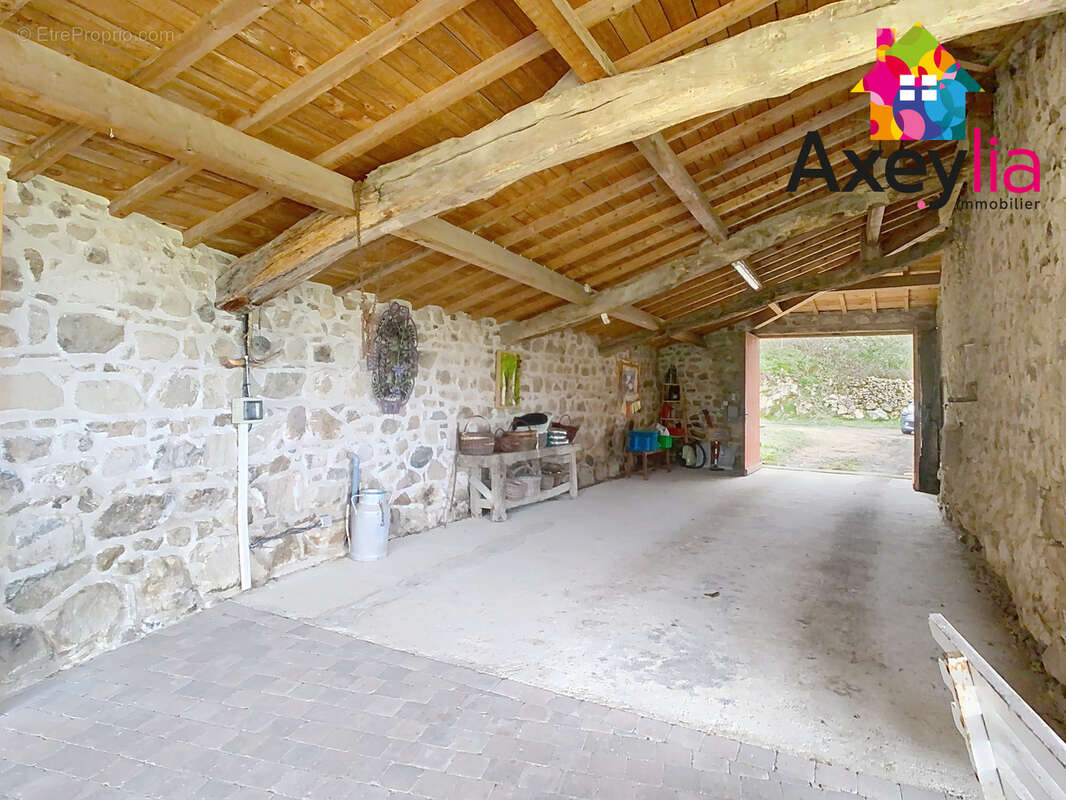 Maison à SAINT-JEAN-SAINT-MAURICE-SUR-LOIRE