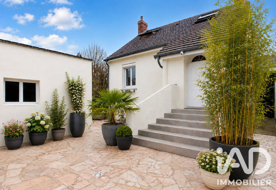 Photo 1 - Maison à PLAISIR