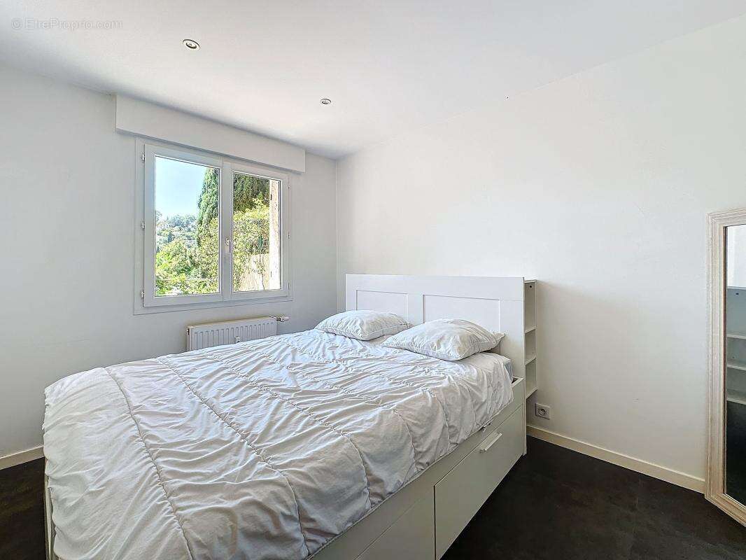 Appartement à MOUGINS