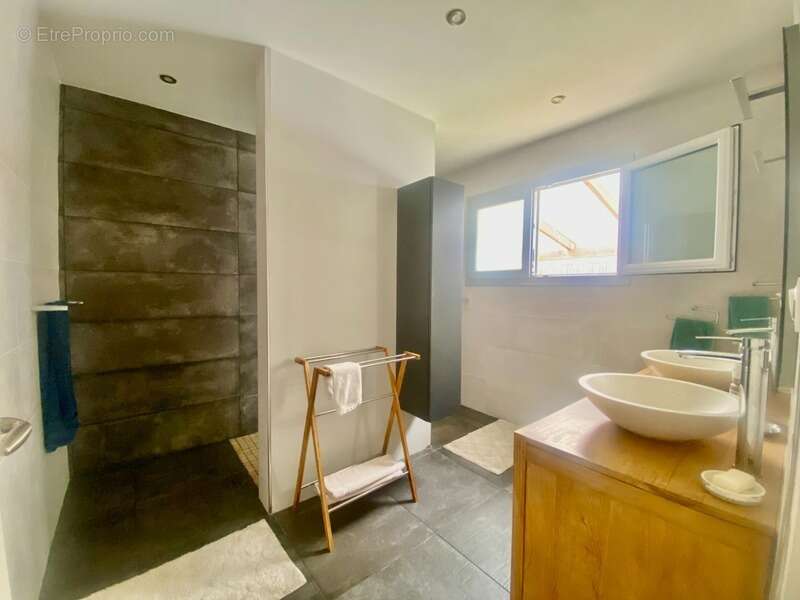 Maison à SAINT-DENIS