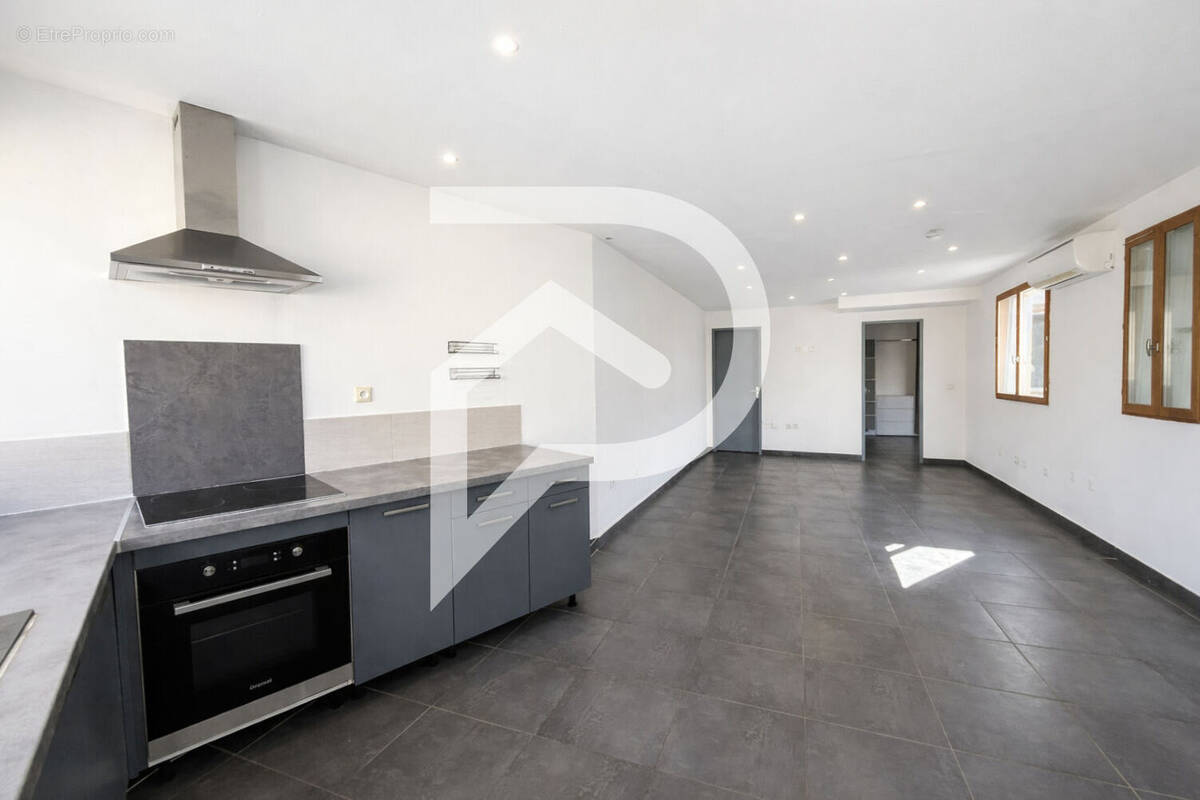 Appartement à LATOUR-BAS-ELNE