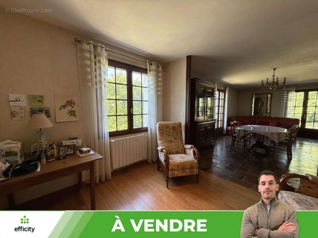 Maison 112 m² à Lizant  - photo 6