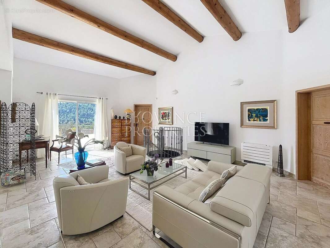 Maison à CORRENS