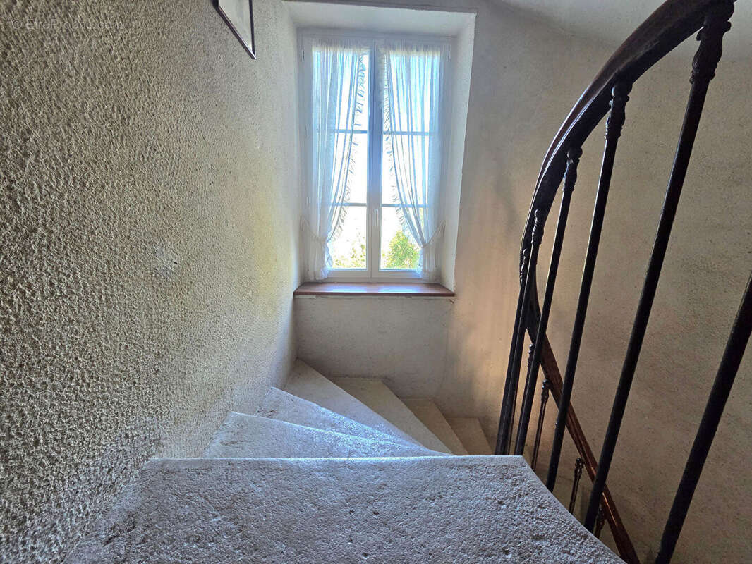 Maison à POINSON-LES-GRANCEY