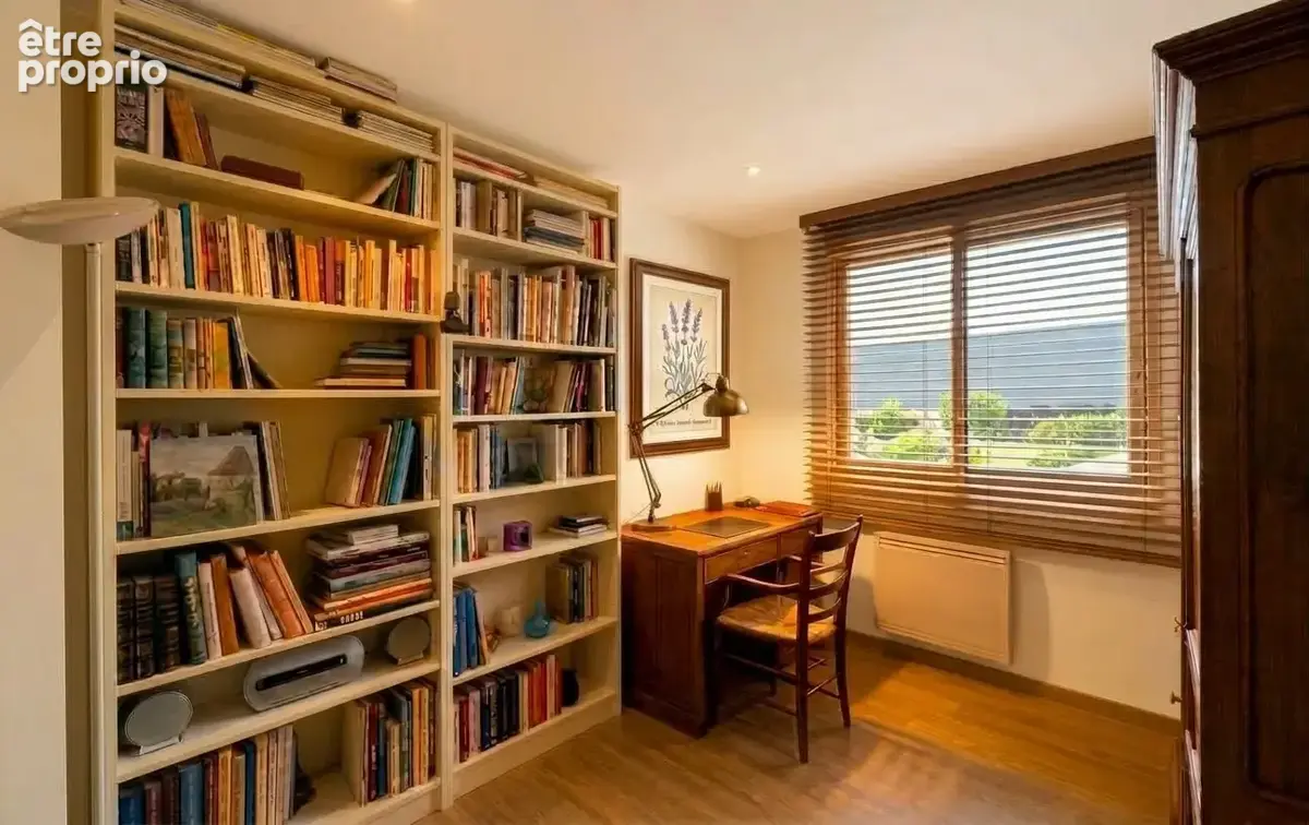 Appartement T5 de 113 m2 en hyper-centre   3 chambres, bureau, parking au sous-sol balcons et ascenseur - photo 3