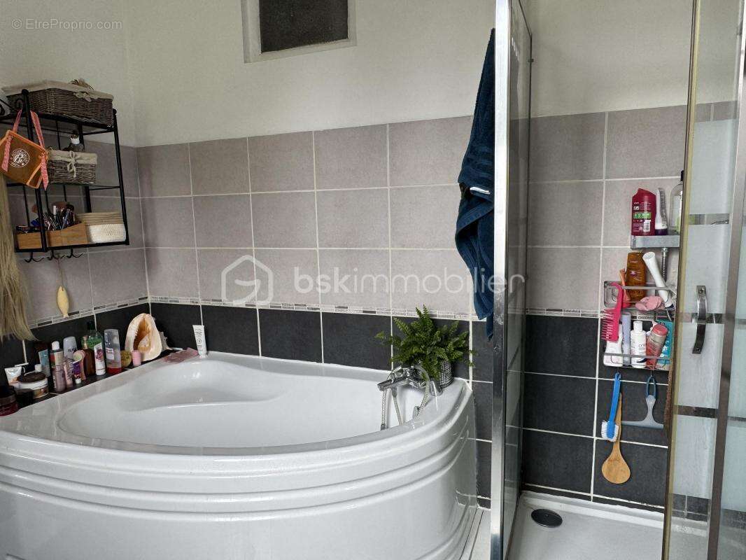 Maison familiale ou ensemble immobilier - photo 11
