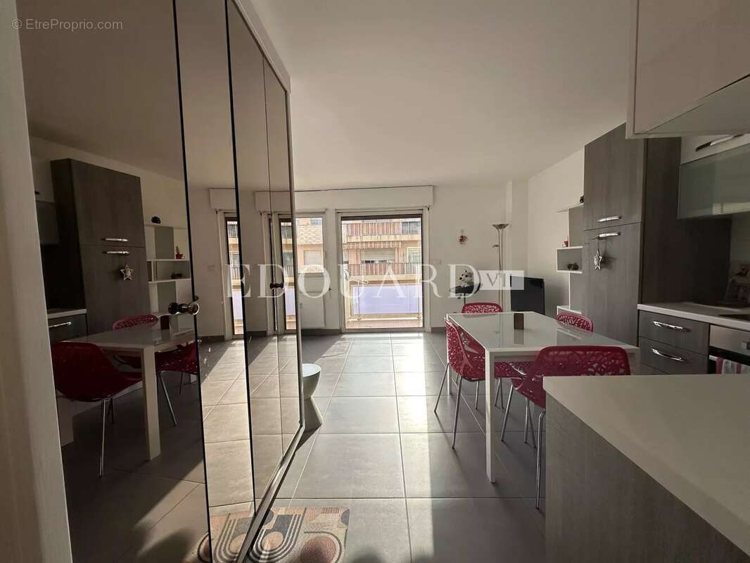 Appartement à ROQUEBRUNE-CAP-MARTIN