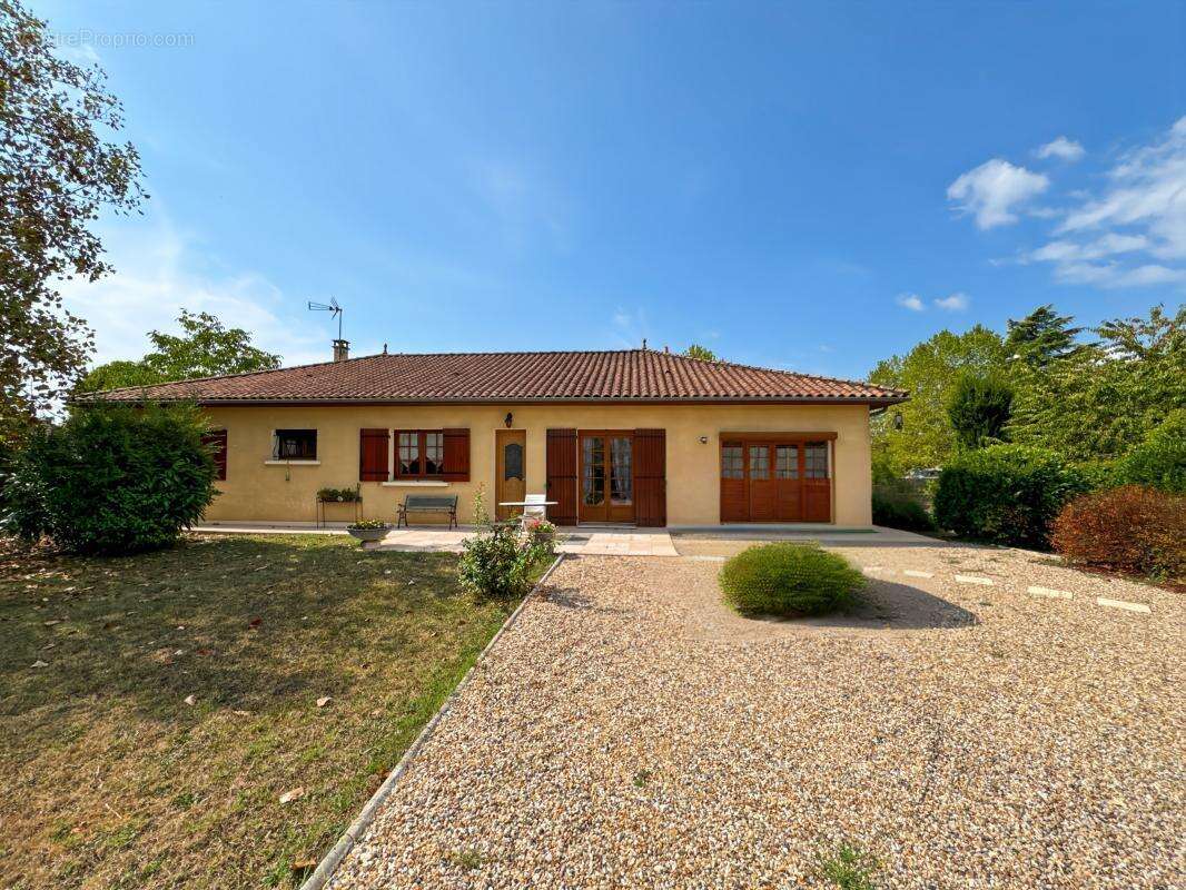 Maison à SAINT-ASTIER