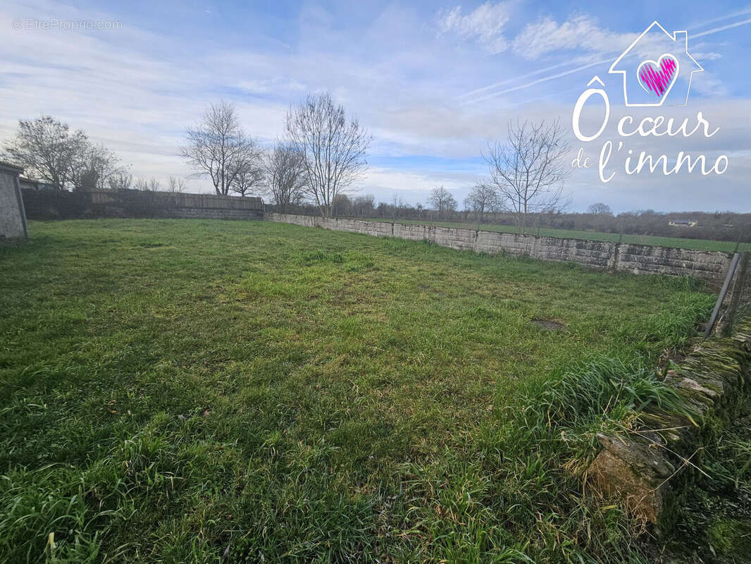 Maison à LES CERQUEUX