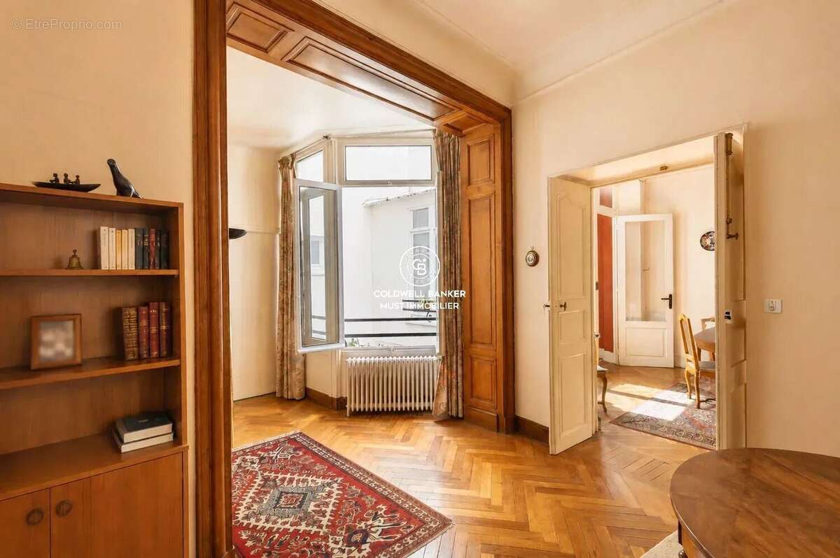 Appartement bourgeois d’exception – Une adresse prestigieuse au cœur de Perpignan - photo 3