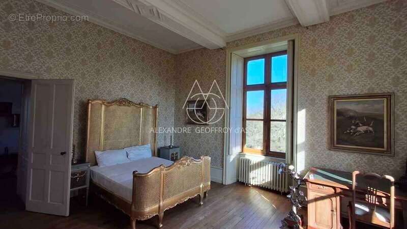 Maison à CHATEAU-GONTIER