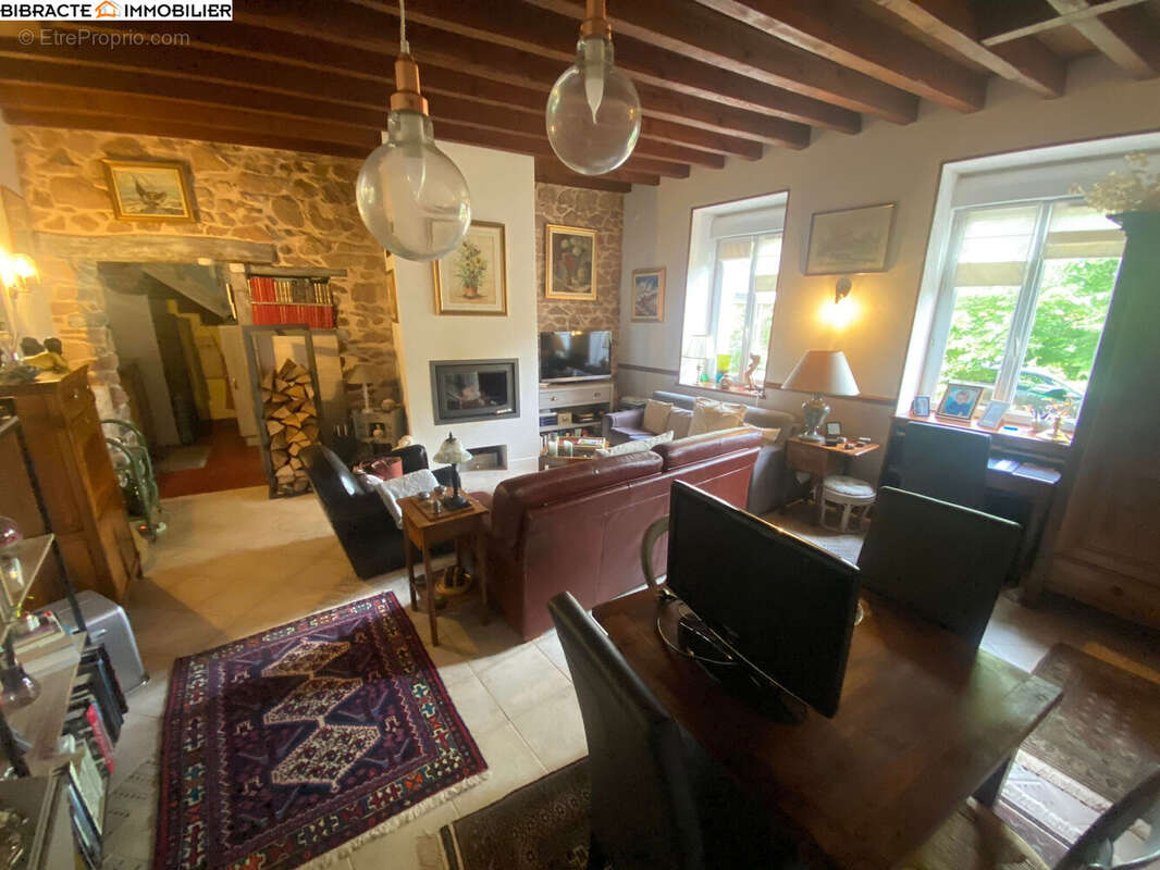 Maison à MOUX-EN-MORVAN