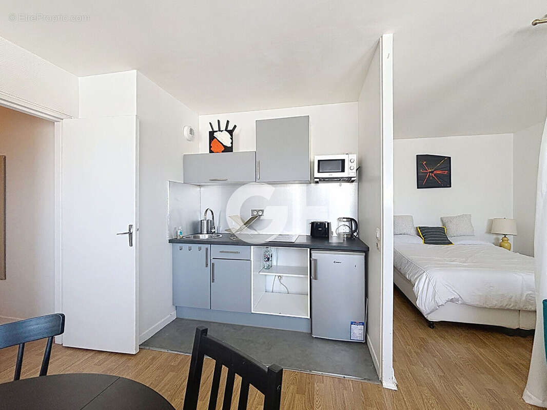 Appartement à PARIS-20E